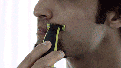 Philips OneBlade How to: Κράτησε τη λεπίδα παράλληλα με το πρόσωπό σου