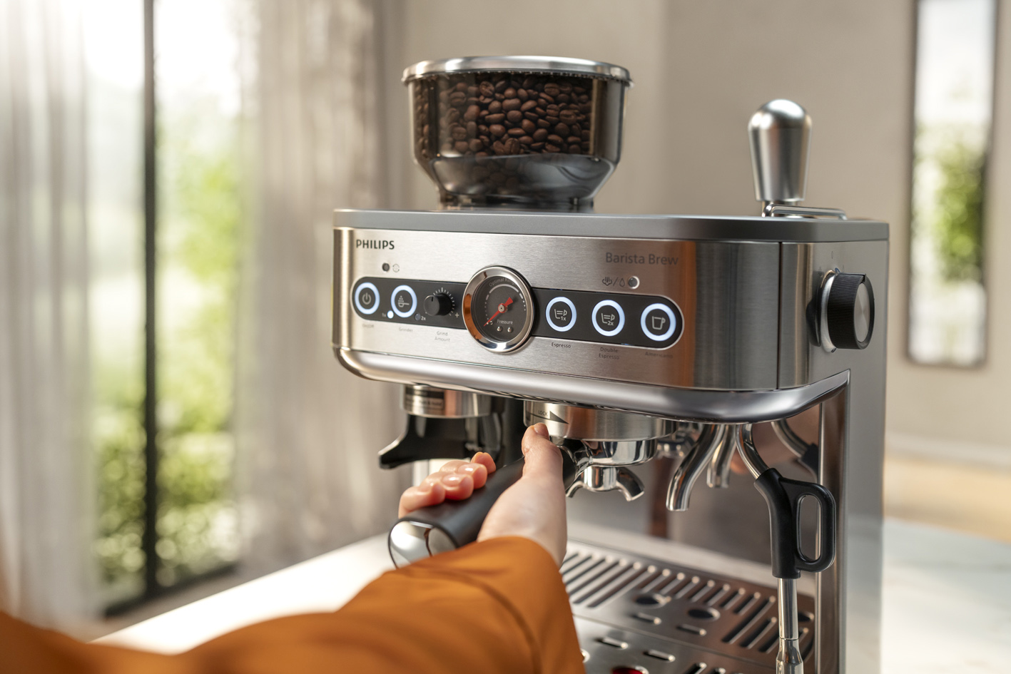 Παρασκευάστε τον καφέ στη Philips Barista Brew